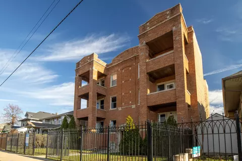 3737 N Pulaski Rd #3S, Chicago, IL 60641