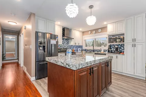 1405 Palm Dr, Wheeling, IL 60090 photo 6