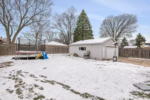 1405 Palm Dr, Wheeling, IL 60090 photo 24