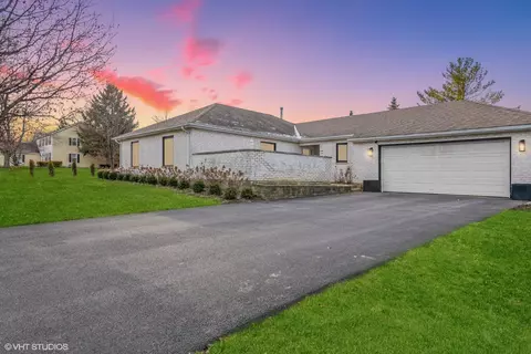 4252 Shadowrock Ct, Gurnee, IL 60031