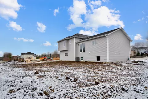 Exterior - 705 Fox Trail Ter, Cary, IL 60013 photo 3 of 5