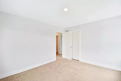 Bedroom - 705 Fox Trail Ter, Cary, IL 60013 photo 5 of 11
