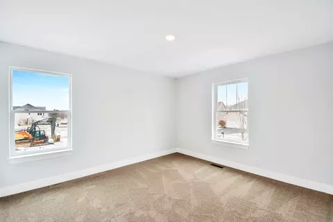 Bedroom - 705 Fox Trail Ter, Cary, IL 60013 photo 4 of 11