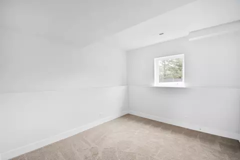 Bedroom - 705 Fox Trail Ter, Cary, IL 60013 photo 10 of 11