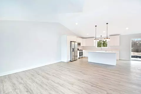 Living - 705 Fox Trail Ter, Cary, IL 60013 photo 3 of 4