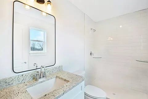 Bath - 705 Fox Trail Ter, Cary, IL 60013 photo 1 of 3