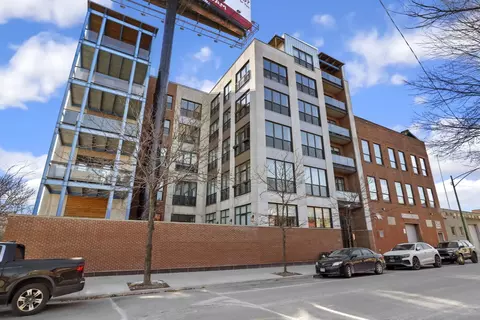 1600 S Jefferson St #302, Chicago, IL 60616