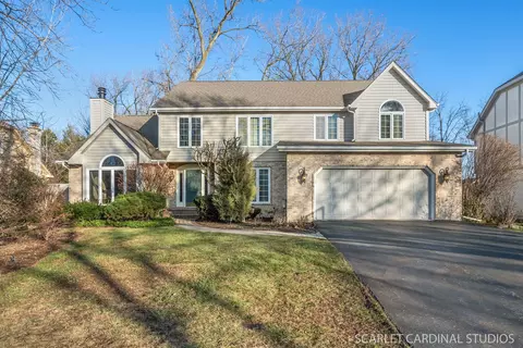 504 Easy St, Darien, IL 60561