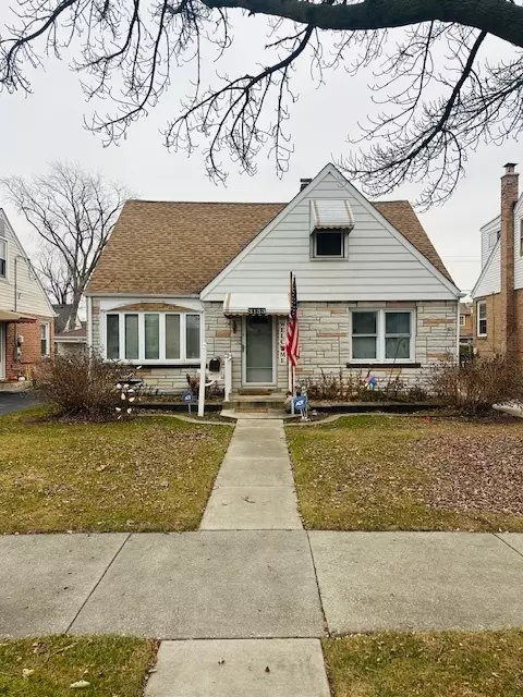 3133 Sarah St, Franklin Park, IL 60131