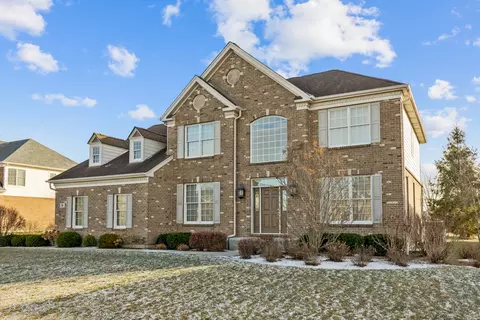 9 Yosemite Ct, South Barrington, IL 60010
