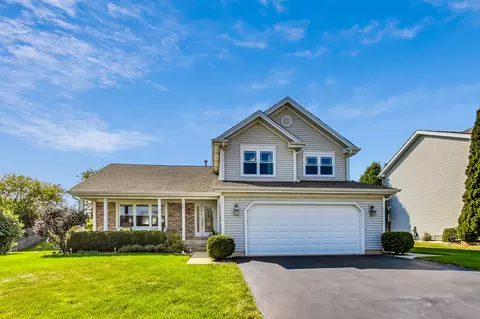 569 S Country Ridge Ct, Lake Zurich, IL 60047