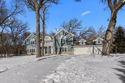 25 W550 Royce Rd, Naperville, IL 60565