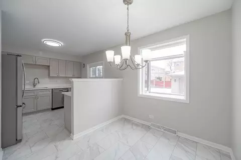 Dining - 1302 Evergreen St, Wheaton, IL 60187 photo 1 of 1