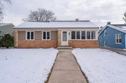 1302 Evergreen St, Wheaton, IL 60187