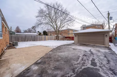 Exterior - 1302 Evergreen St, Wheaton, IL 60187 photo 3 of 3
