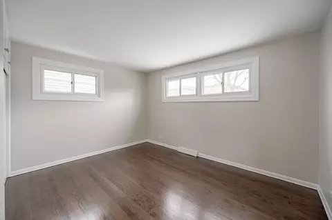 Bedroom - 1302 Evergreen St, Wheaton, IL 60187 photo 1 of 3