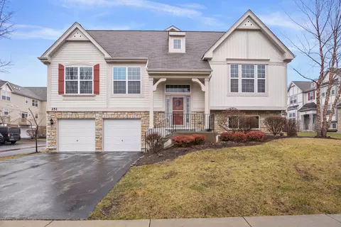 251 Bennett Dr, Carol Stream, IL 60188