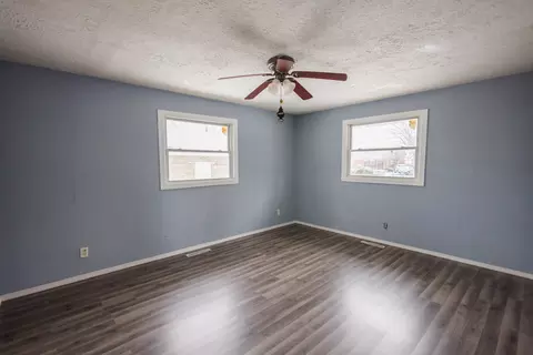 Bedroom - 857 N Evergreen Ave, Kankakee, IL 60901 photo 4 of 5