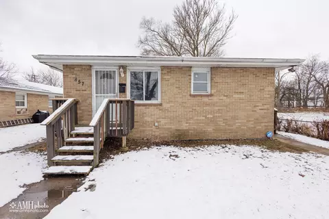 Exterior - 857 N Evergreen Ave, Kankakee, IL 60901 photo 2 of 4