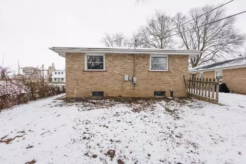 Exterior - 857 N Evergreen Ave, Kankakee, IL 60901 photo 4 of 4