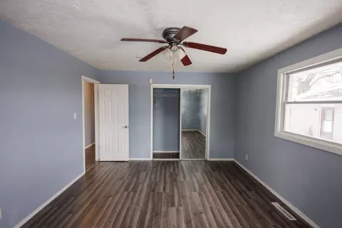 Bedroom - 857 N Evergreen Ave, Kankakee, IL 60901 photo 3 of 5