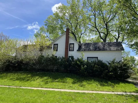 635 Lakeview Ln, Hoffman Estates, IL 60169
