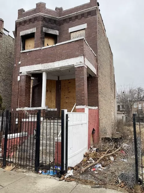 4018 W Wilcox St, Chicago, IL 60624