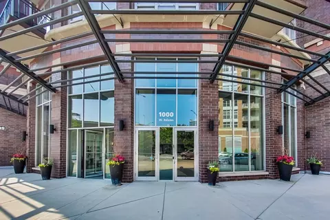 1000 W Adams St #708, Chicago, IL 60607