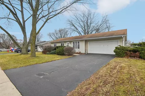 Other - 780 Laurel Dr, Aurora, IL 60506 photo 2 of 11
