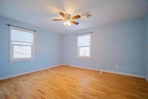 Bedroom - 813 Bell St, Bloomington, IL 61701 photo 2 of 2