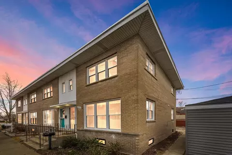 8942 Fairview Ave, Brookfield, IL 60513