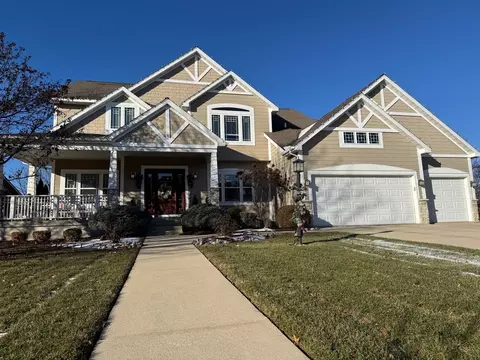 4707 Chestnut Grove Dr, Champaign, IL 61822