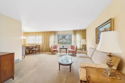226 Glenview Rd, Glenview, IL 60025 photo 3
