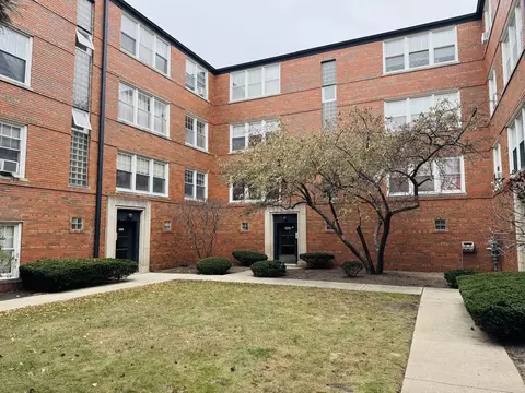 2424 W Farragut Ave #2B, Chicago, IL 60625