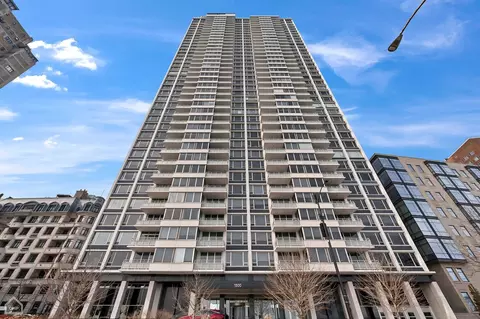 1300 N Lake Shore Dr #15D, Chicago, IL 60610