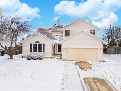 Exterior - 411 Beacon Cir, Bloomington, IL 61704 photo 10 of 10