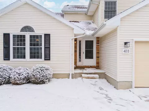 Exterior - 411 Beacon Cir, Bloomington, IL 61704 photo 9 of 10