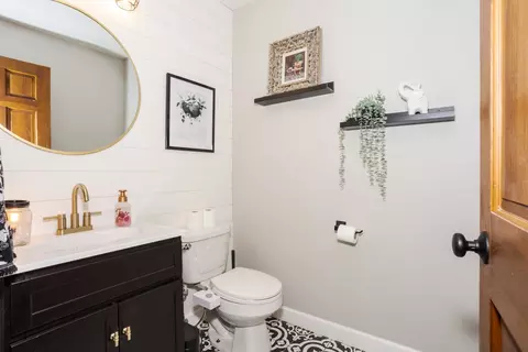 Bath - 411 Beacon Cir, Bloomington, IL 61704 photo 1 of 6