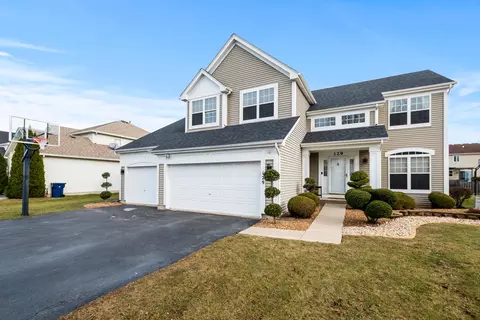 129 Treehouse Rd, Matteson, IL 60443