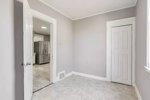 Entry Way - 3019 E 80th St, Chicago, IL 60617 photo 2 of 2