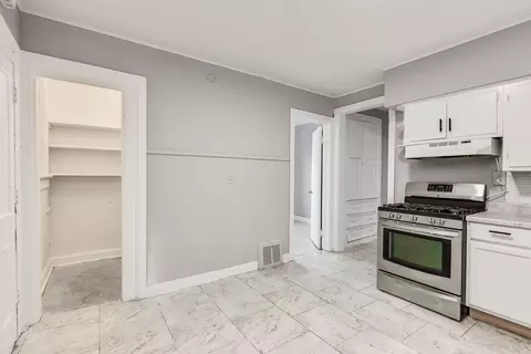 Entry Way - 3019 E 80th St, Chicago, IL 60617 photo 1 of 2