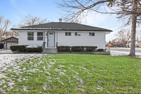 15402 Maple St, South Holland, IL 60473