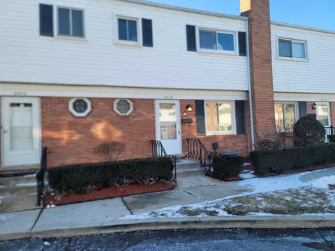8448 Linder Ct #0, Skokie, IL 60077