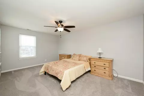 Bedroom - 6869 Hampton Cir, Gurnee, IL 60031 photo 1 of 3