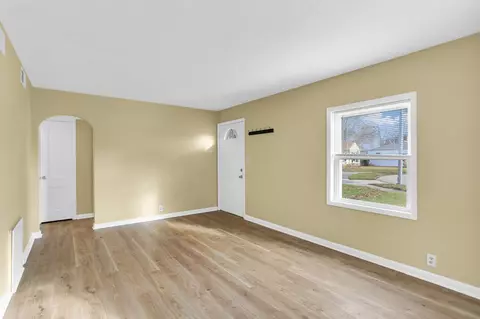 Living - 15 Gerald Rd, Rantoul, IL 61866 photo 3 of 3