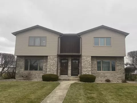 734 Brockwood Rd #734, New Lenox, IL 60451