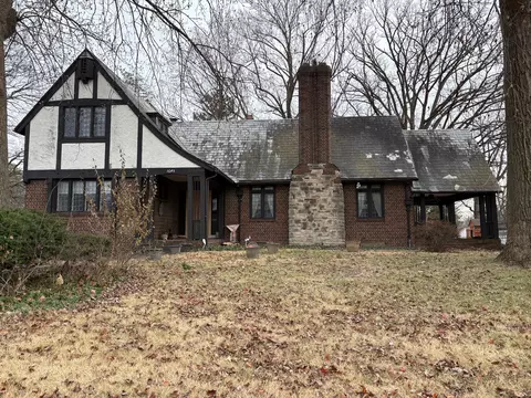 1645 N Vermilion St, Danville, IL 61832