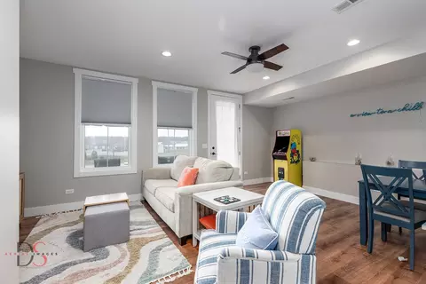 Living - 100 Great Loop Dr #38, Ottawa, IL 61350 photo 2 of 3