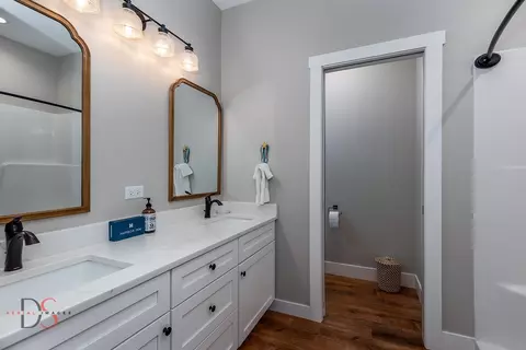 Bath - 100 Great Loop Dr #38, Ottawa, IL 61350 photo 1 of 3