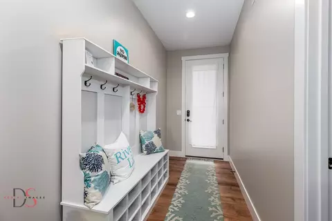 Entry Way - 100 Great Loop Dr #38, Ottawa, IL 61350 photo 1 of 1